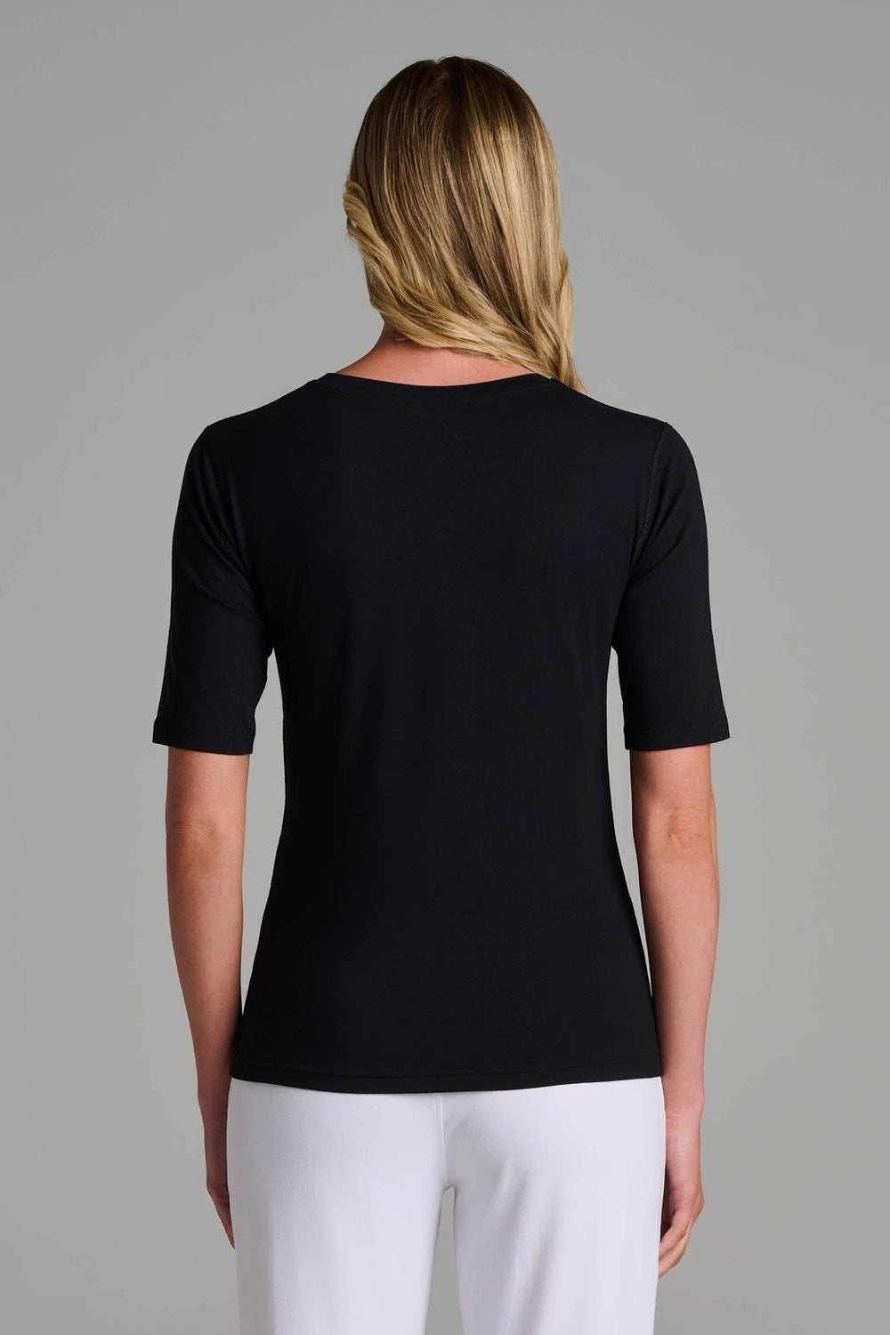 Women's Morada Fitted V-Neck Short Sleeve T-Shirt | Black — gallery