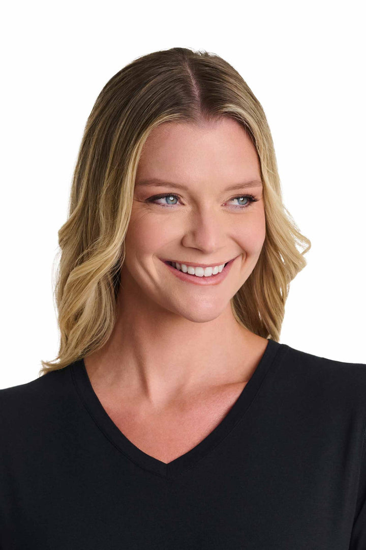 Women's Morada Fitted V-Neck Short Sleeve T-Shirt | Black — gallery