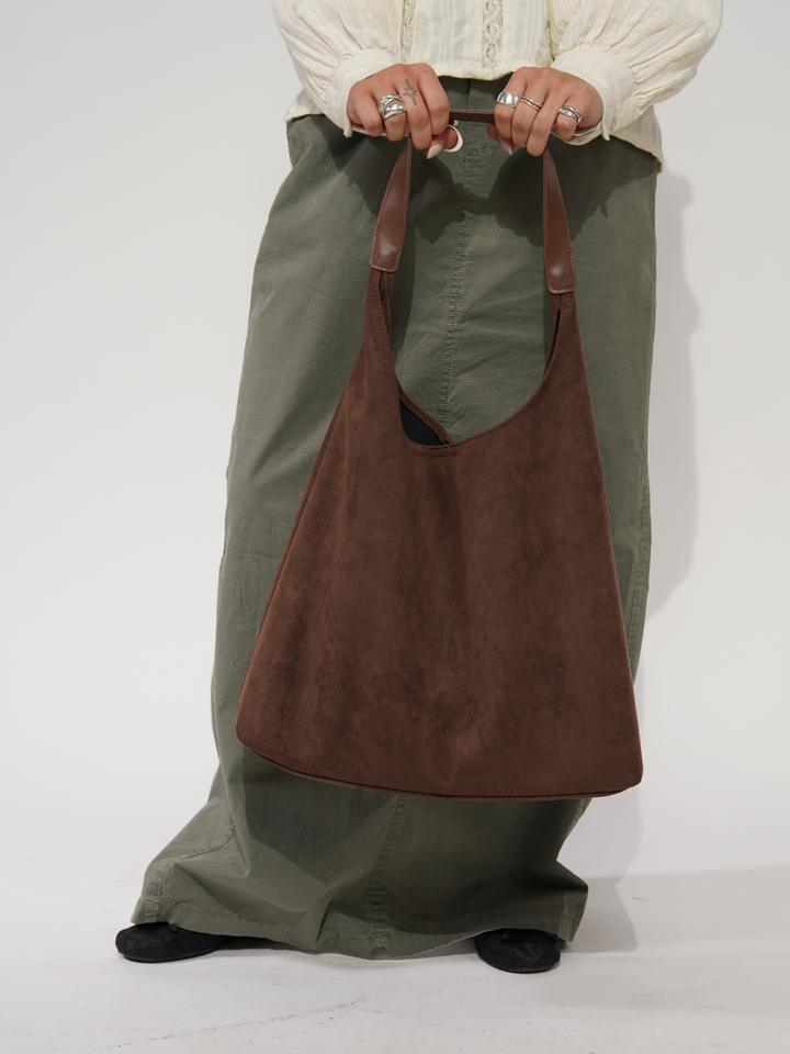 Structured Suede Tote – Spacious Everyday Handbag