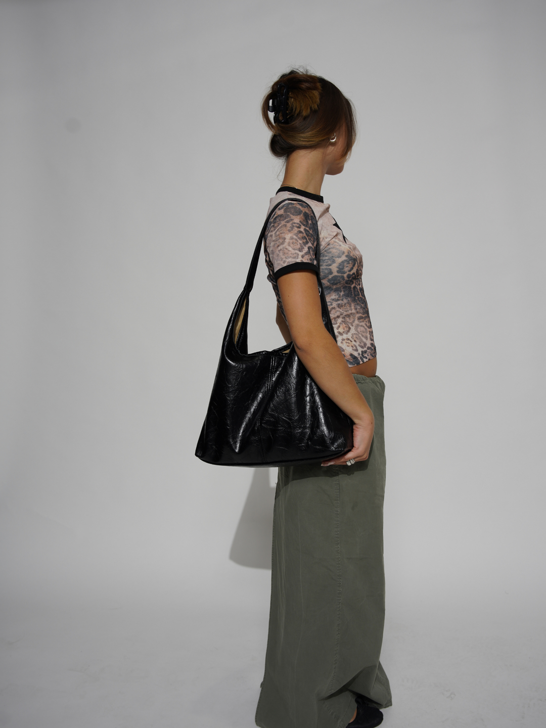 Worn-in Distressed Leather Tote Bag for Women