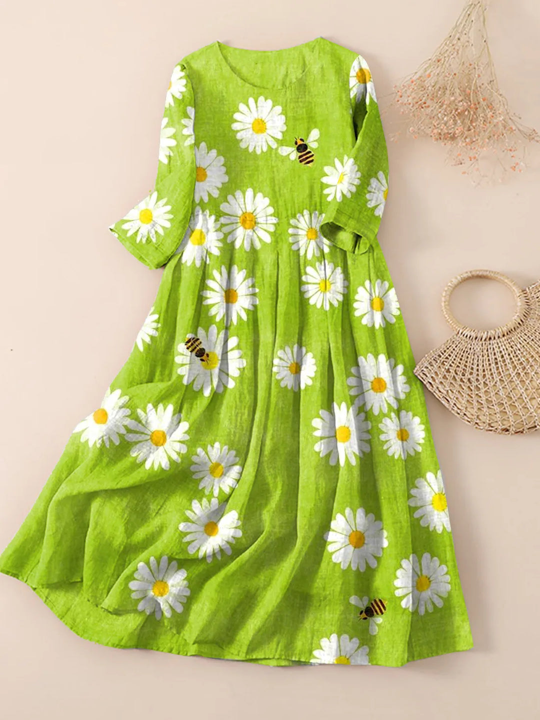 Loose-Fit Floral Daisy Dress in Lightweight Fabric