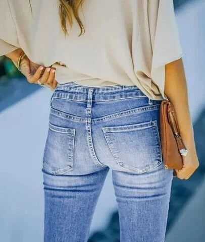 Stretch Denim Jeans with a Mid-Rise Fit for Women