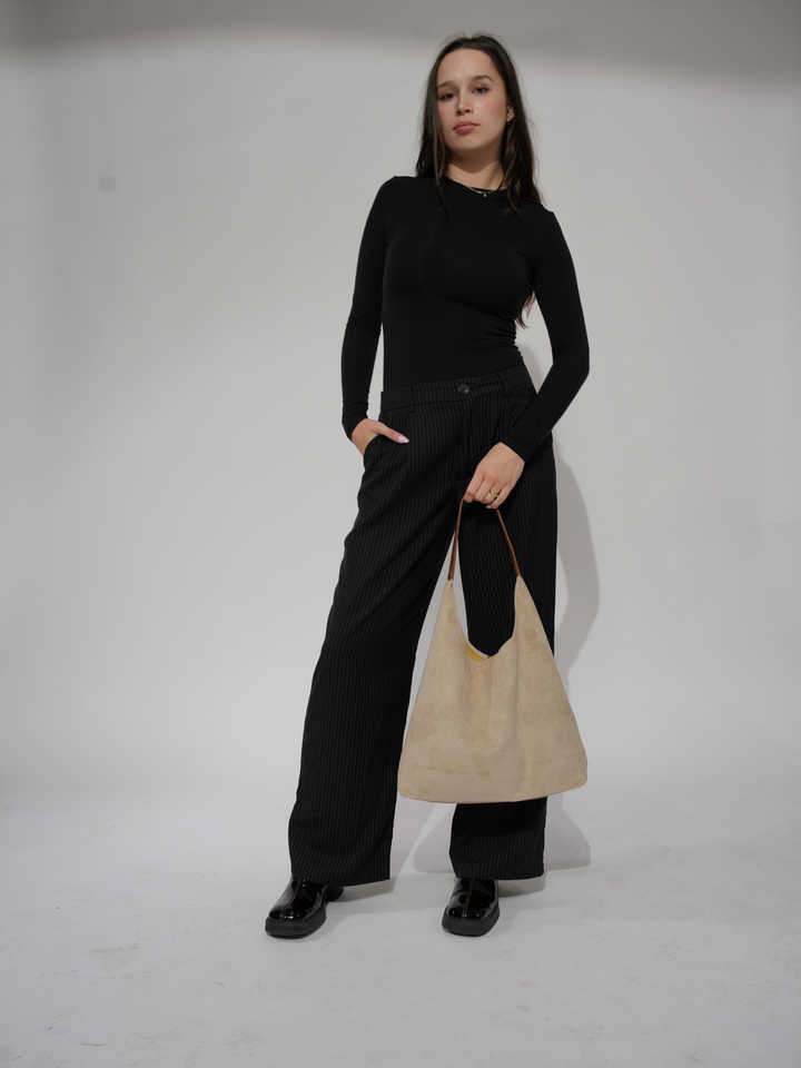 Structured Suede Tote – Spacious Everyday Handbag
