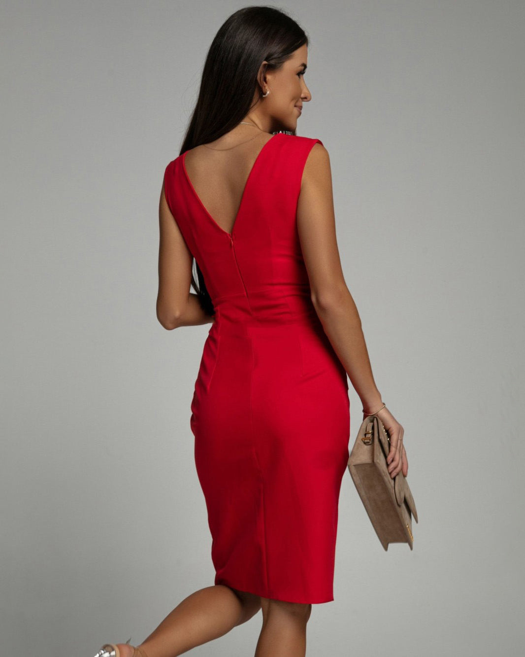 Chic Occasion Dress with a Clean Fitted Line
