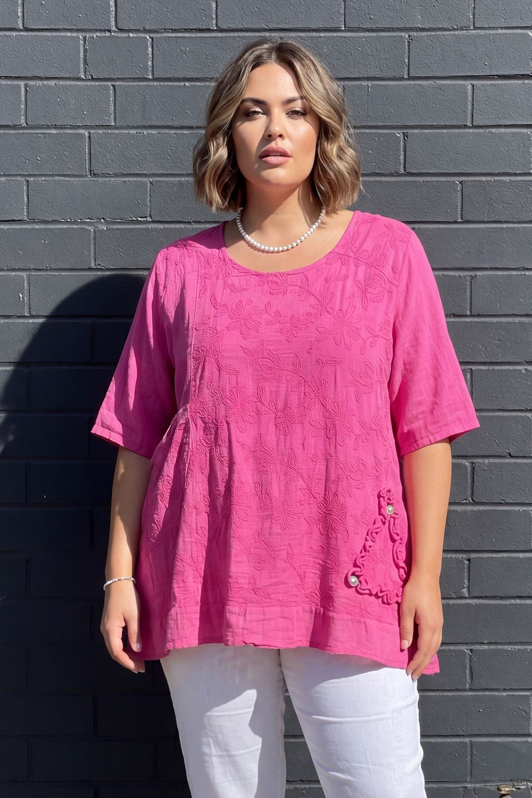 Floral Embroidered Pattern Front Pocket Cotton Top for Women - Fuchsia
