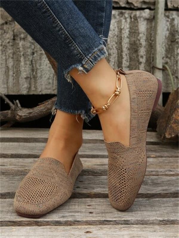 Low-Profile Non-Slip Flats with a Cushioned Insole