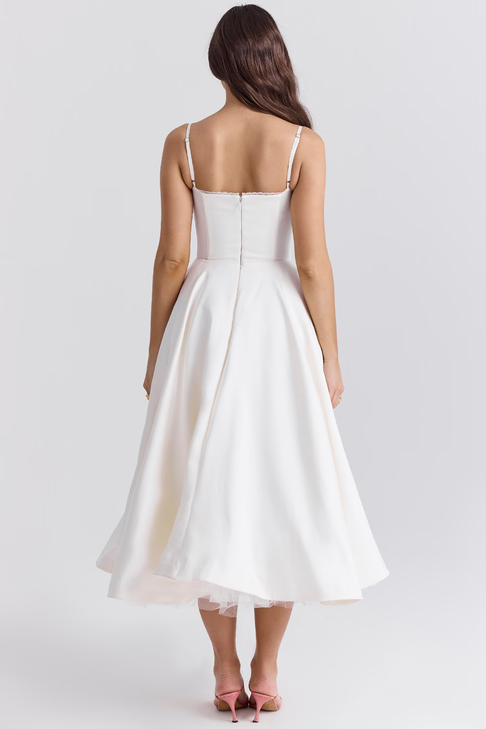 Flowing Midi Dress with a Close-Fitted Silhouette