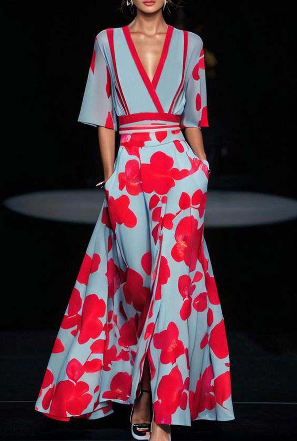 Klara Long-Sleeve Cotton Dress with a Tailored Fit
