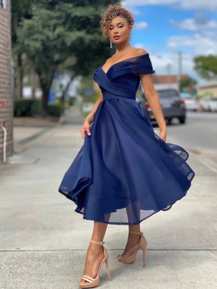 Off-Shoulder Bridesmaid Dress in a Formal Cut