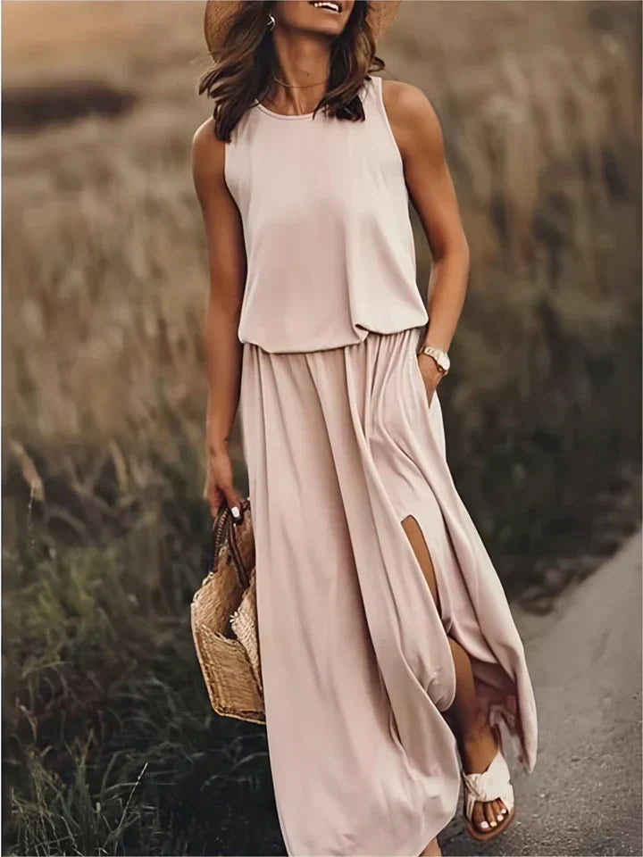 Solid Colour Maxi Dress with a Loose, Fluid Fit