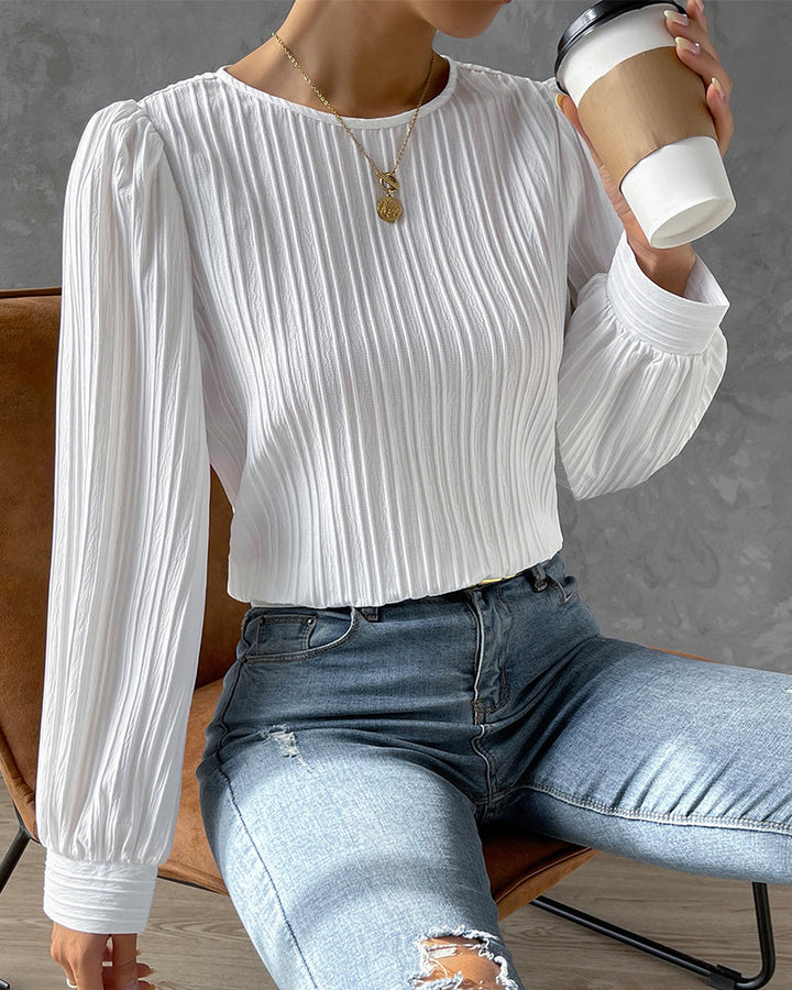 Round Neck Top in a Clean, Versatile Cut