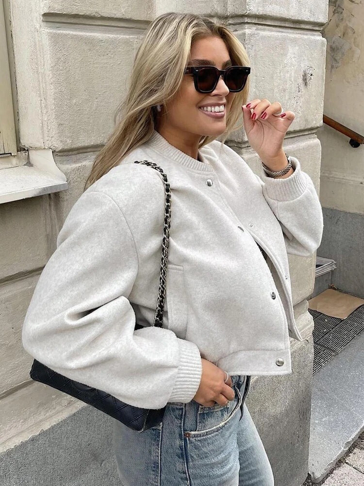 Cropped Bomber Jacket for Cool Evenings and Weekends