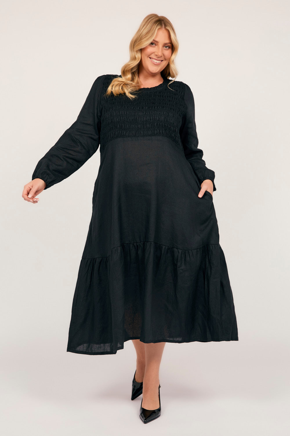 Minden Linen Long Sleeve Shirred Dress in Black for Women - gallery