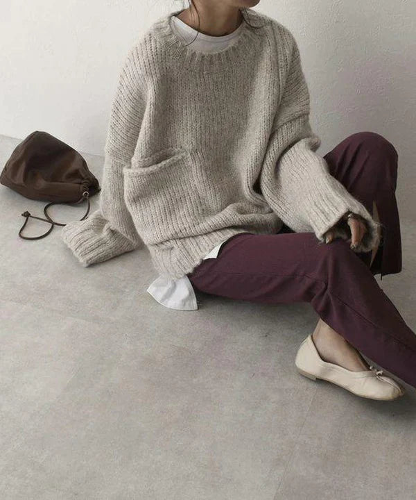 Oversized Pocket Jumper in a Relaxed Everyday Fit