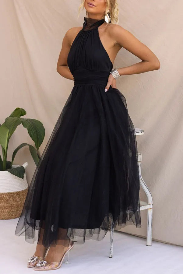 Off-Shoulder Formal Dress in Floor-Length Silhouette