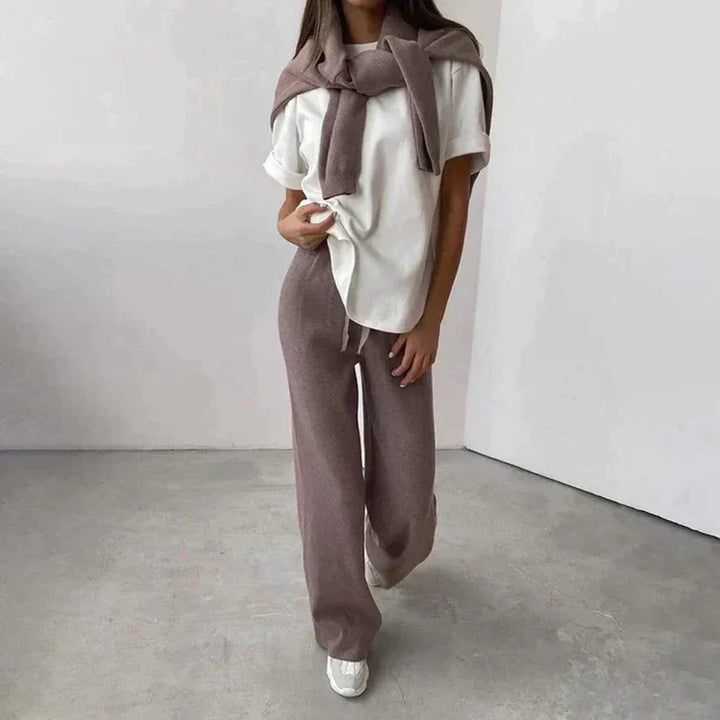 Relaxed Daily Outfit Set with Loose Fit Trousers