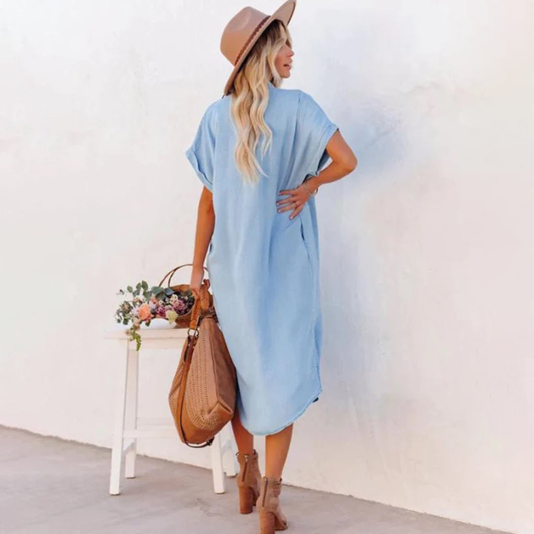 Short-Sleeve Denim Dress with a Relaxed Casual Fit