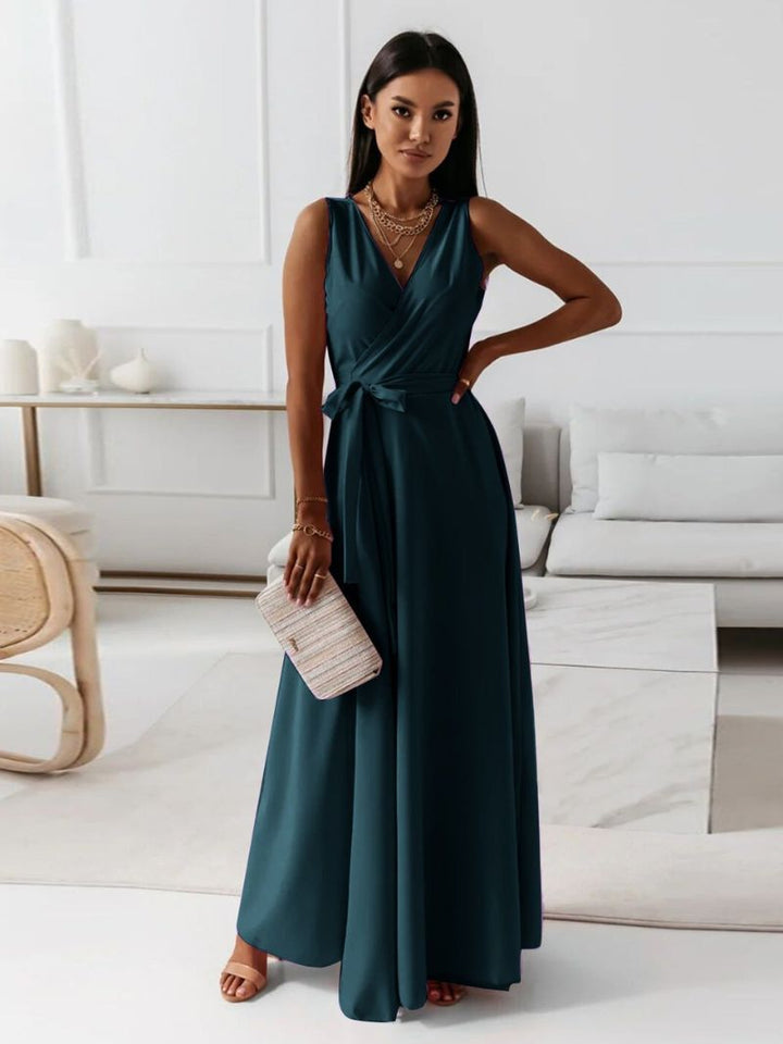 V-Neck Dress in a Lightweight Woven Polyester