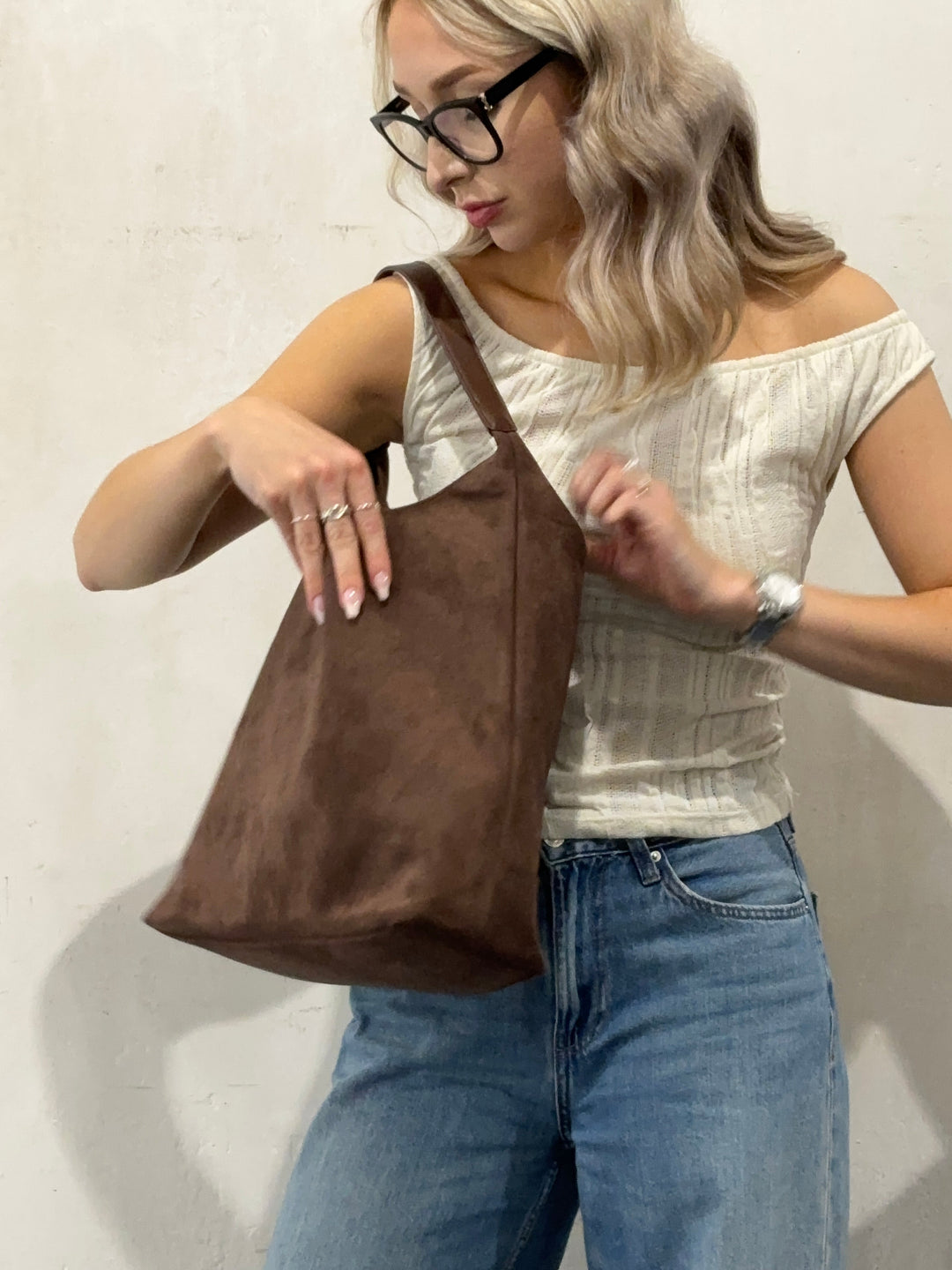 Structured Suede Tote – Spacious Everyday Handbag