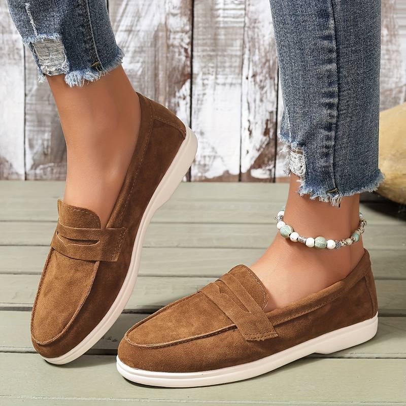 Round Toe Slip-On Slippers for Everyday Wear