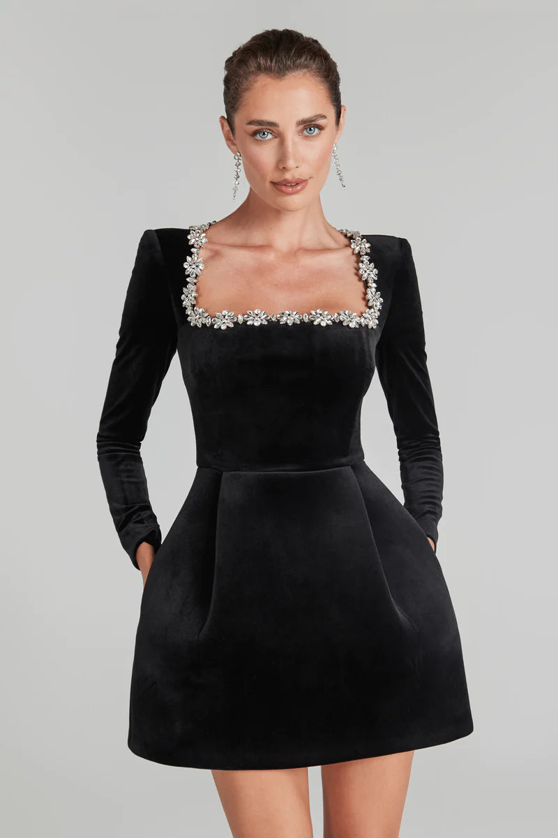 Velvet Square Neckline Dress with Retro-Inspired Design