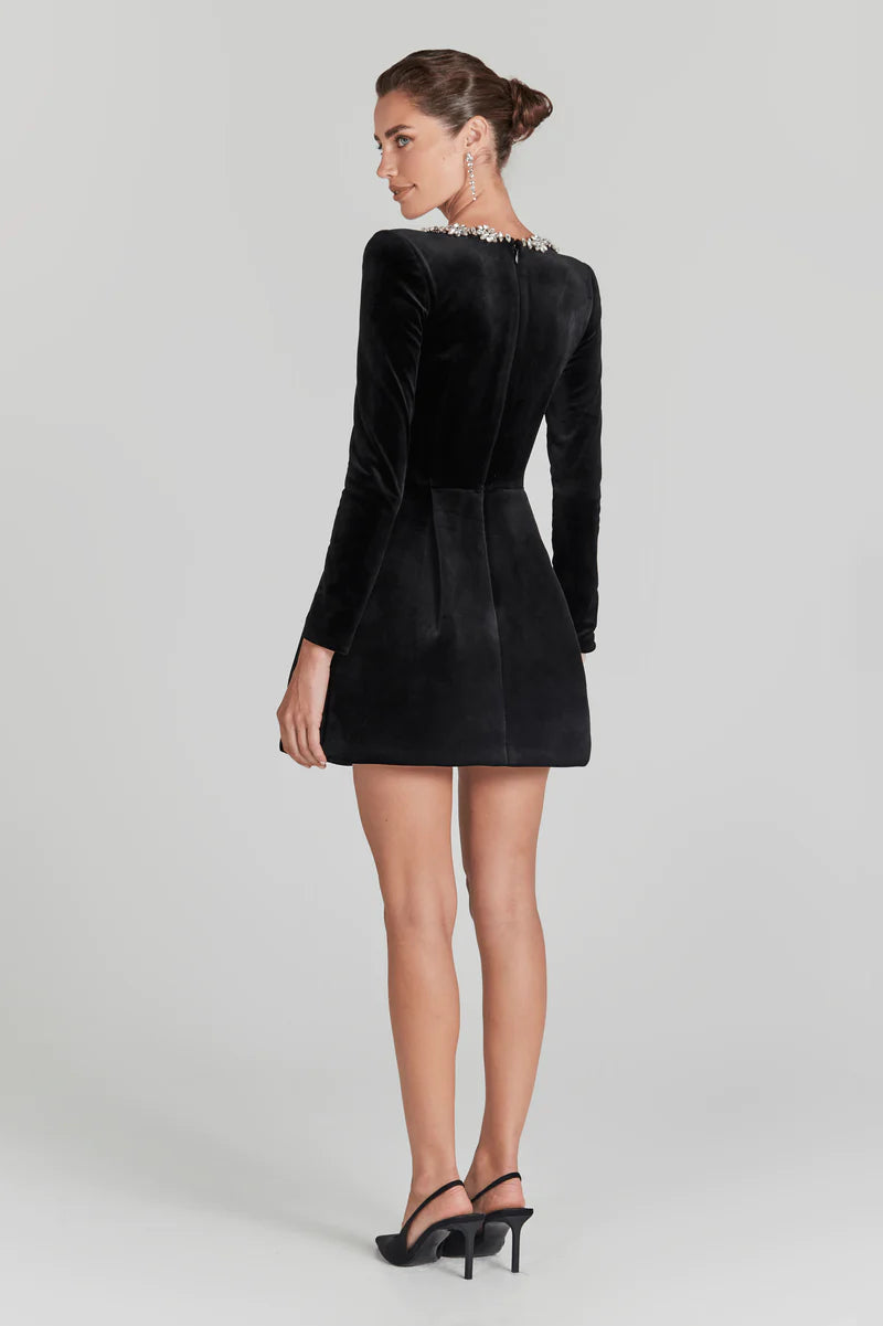 Velvet Square Neckline Dress with Retro-Inspired Design