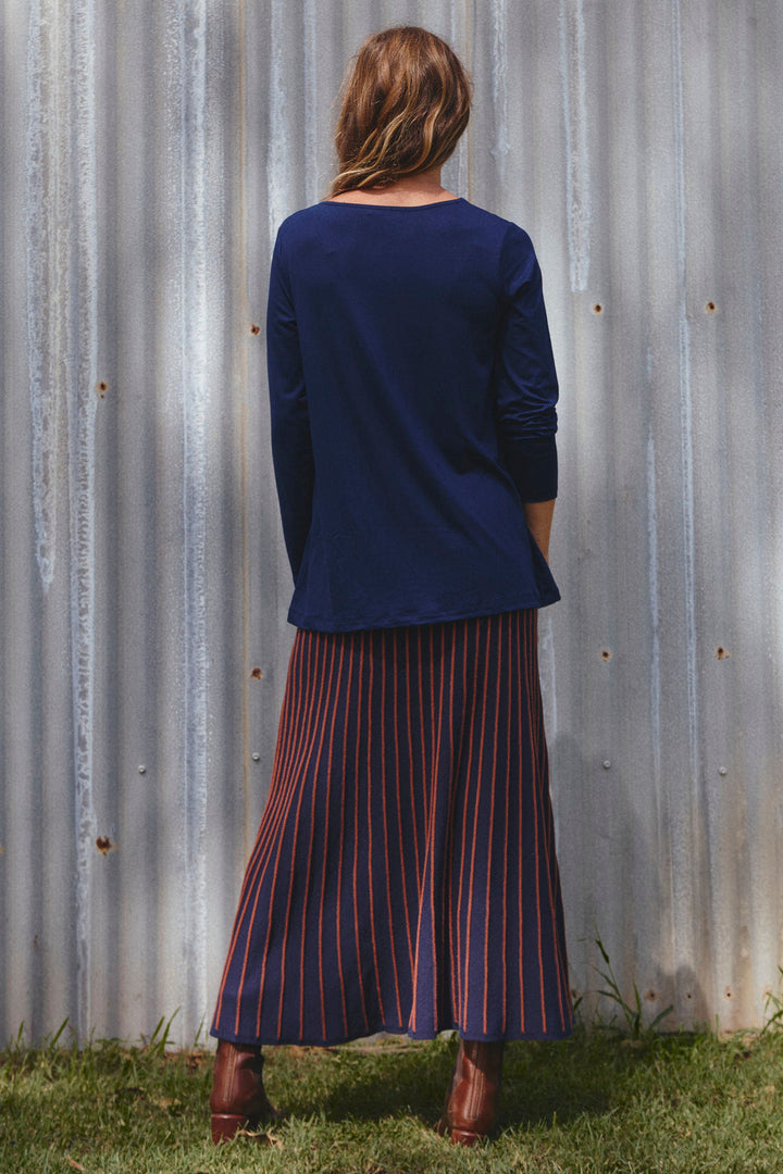 Long Sleeve Swing Tee in Navy T-Shirt for Women - gallery