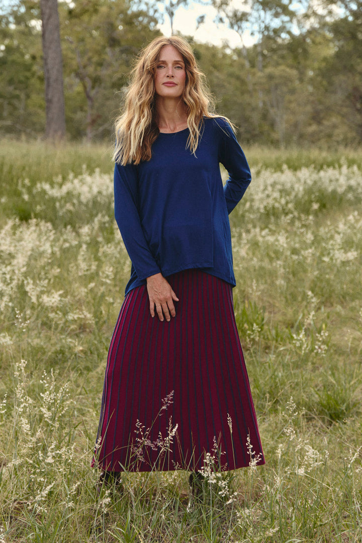 Long Sleeve Swing Tee in Navy T-Shirt for Women - gallery