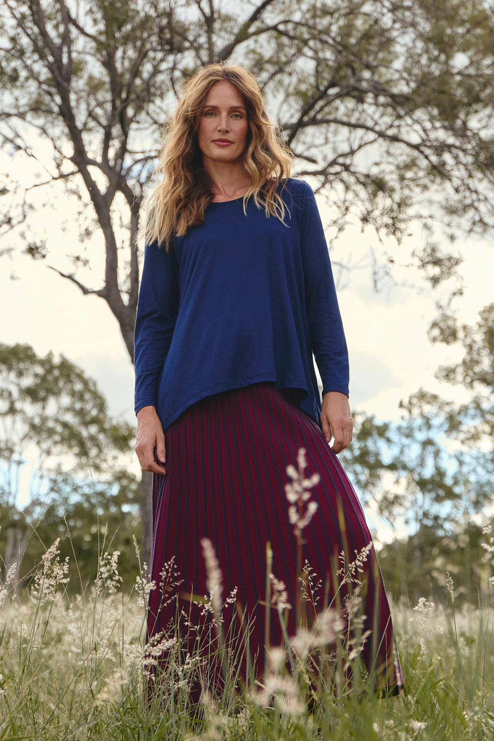 Long Sleeve Swing Tee in Navy T-Shirt for Women - gallery