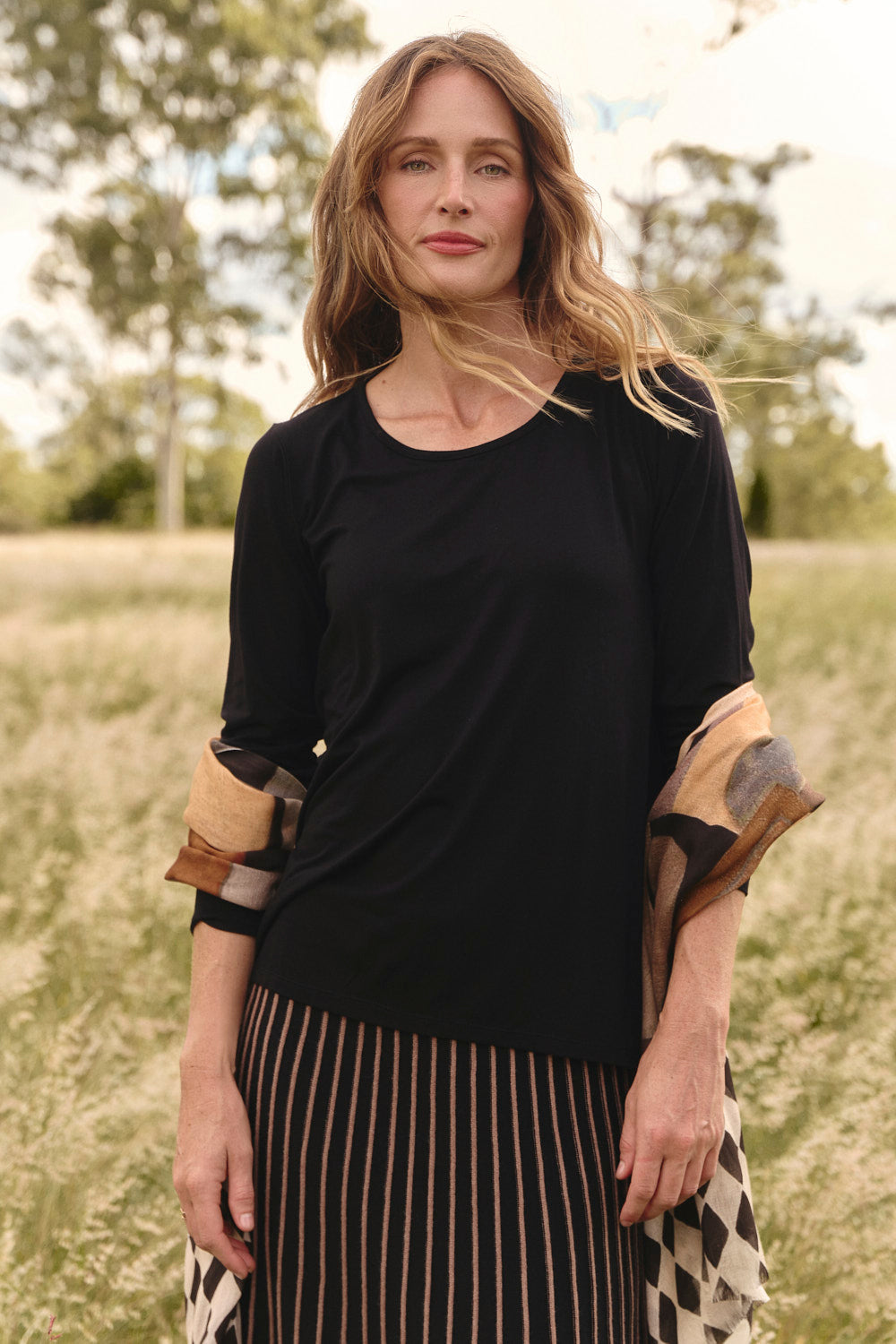 Long Sleeve Swing Tee in Black T-Shirt for Women