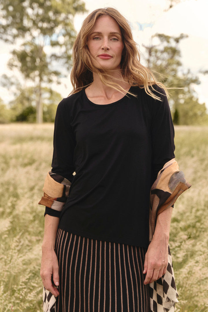 Long Sleeve Swing Tee in Black T-Shirt for Women