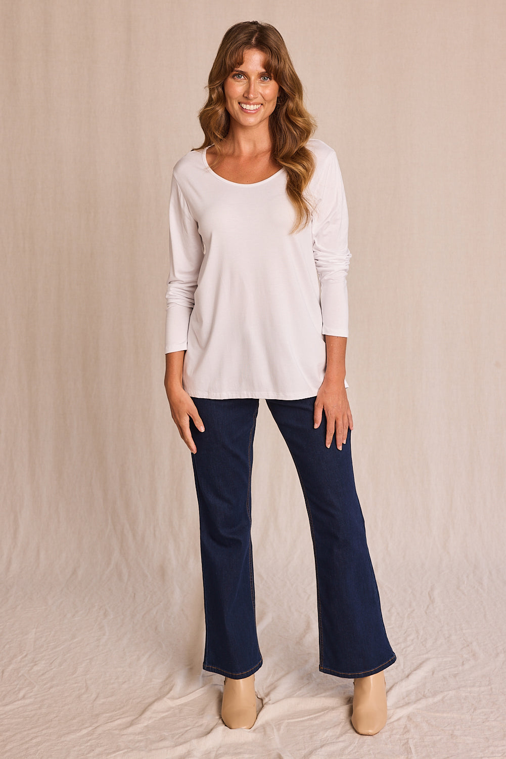 Long Sleeve Swing Tee in White T-Shirt for Women