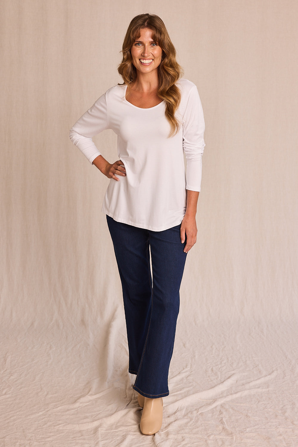 Long Sleeve Swing Tee in White T-Shirt for Women - gallery