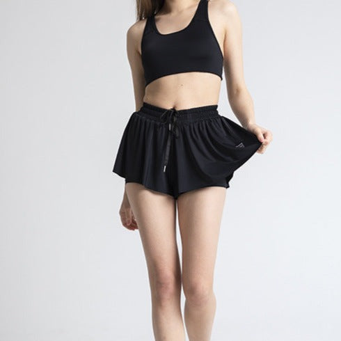 2-in-1 Tennis Shorts with Inner Layer in Green