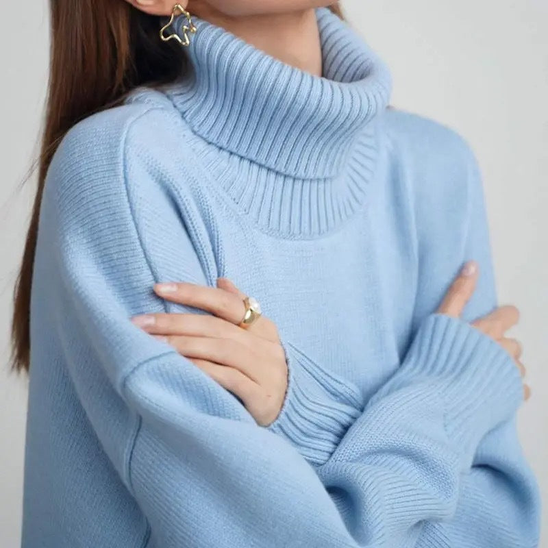 Oversized Turtleneck Jumper in a Relaxed Knitted Style