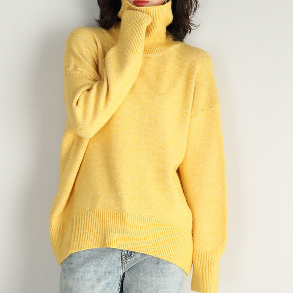 Oversized Turtleneck Jumper in a Relaxed Knitted Style