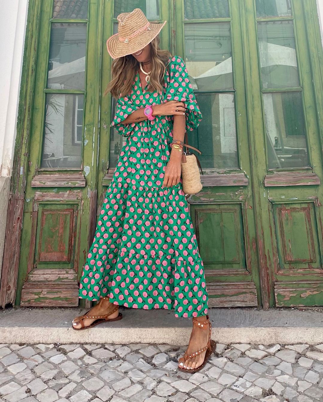Long V-Neck Summer Dress with a Relaxed Silhouette