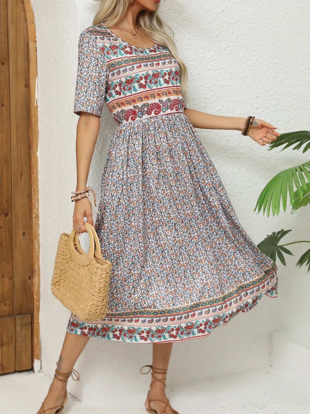 Round Neck Short Sleeve Bohemian Print Dress for Women - Black