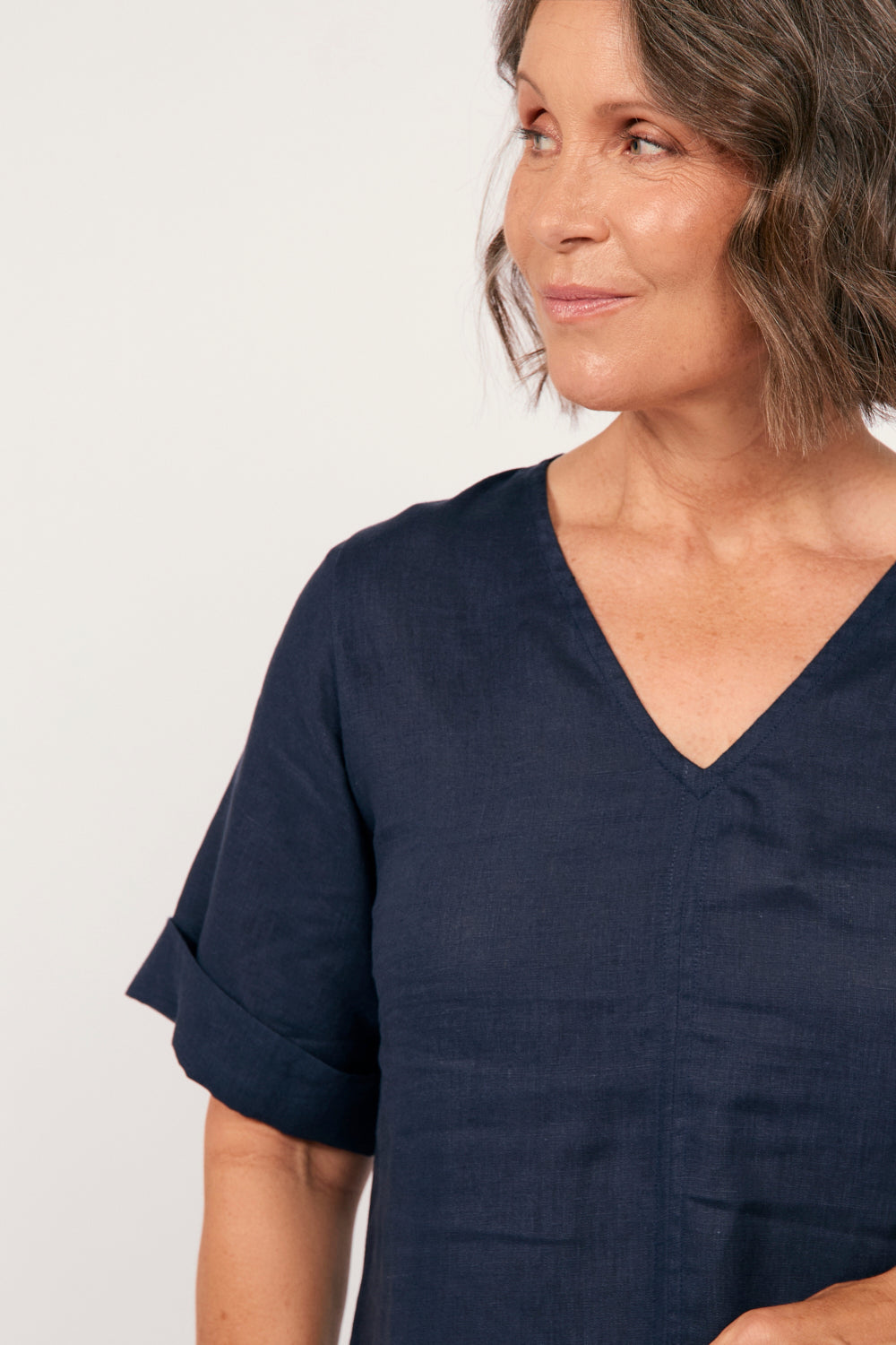 Tamara Linen V-Neck Dress in Navy — gallery