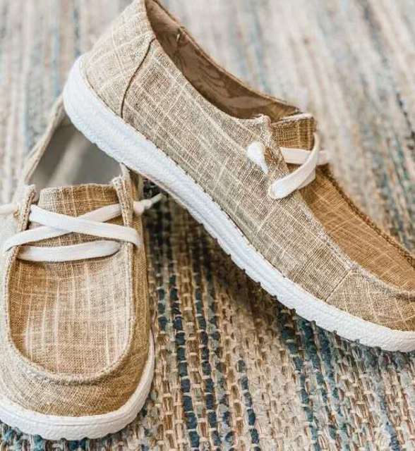 Lace-Up Shoes with Adjustable Fit for Women
