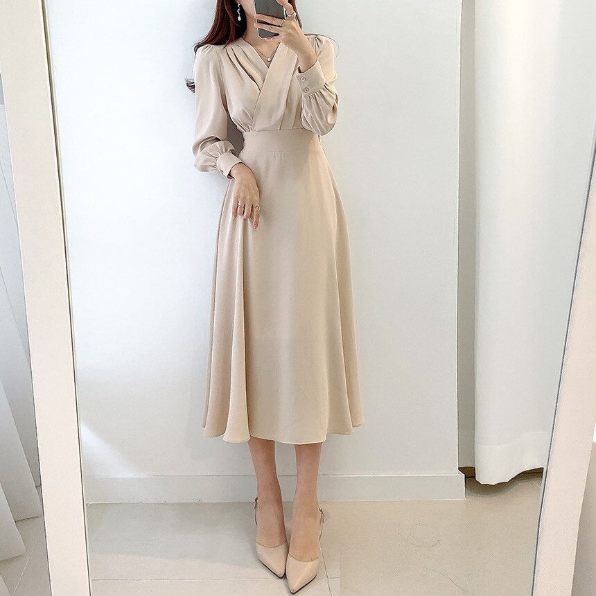 Chic A-Line Dress with V-Neck and Puff Sleeves