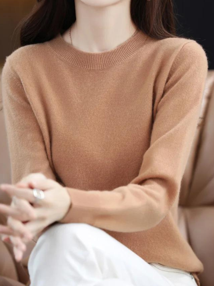 Cozy Long-Sleeve Wool Sweater for Ultimate Warmth
