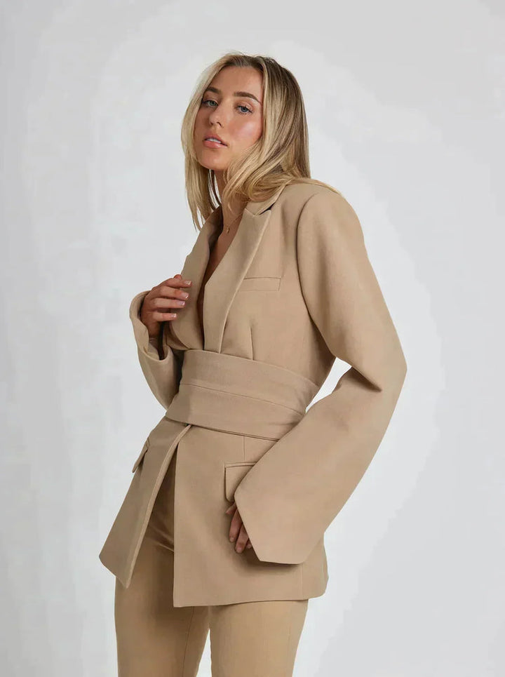 Belted Tailored Blazer with Defined Waist
