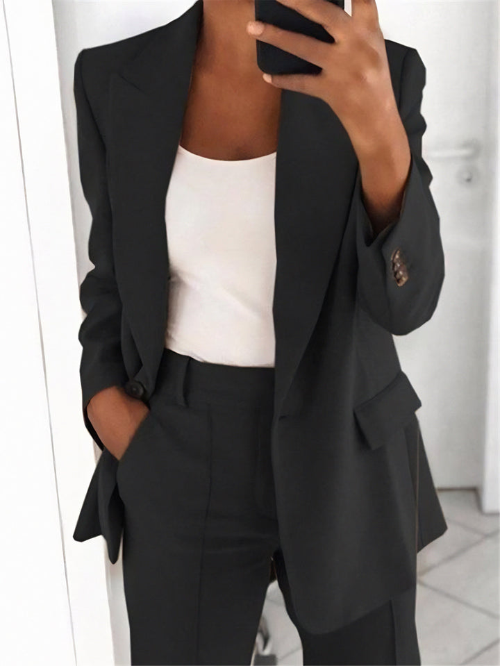 Relaxed-Fit Blazer and Trousers Suit in a Clean Cut