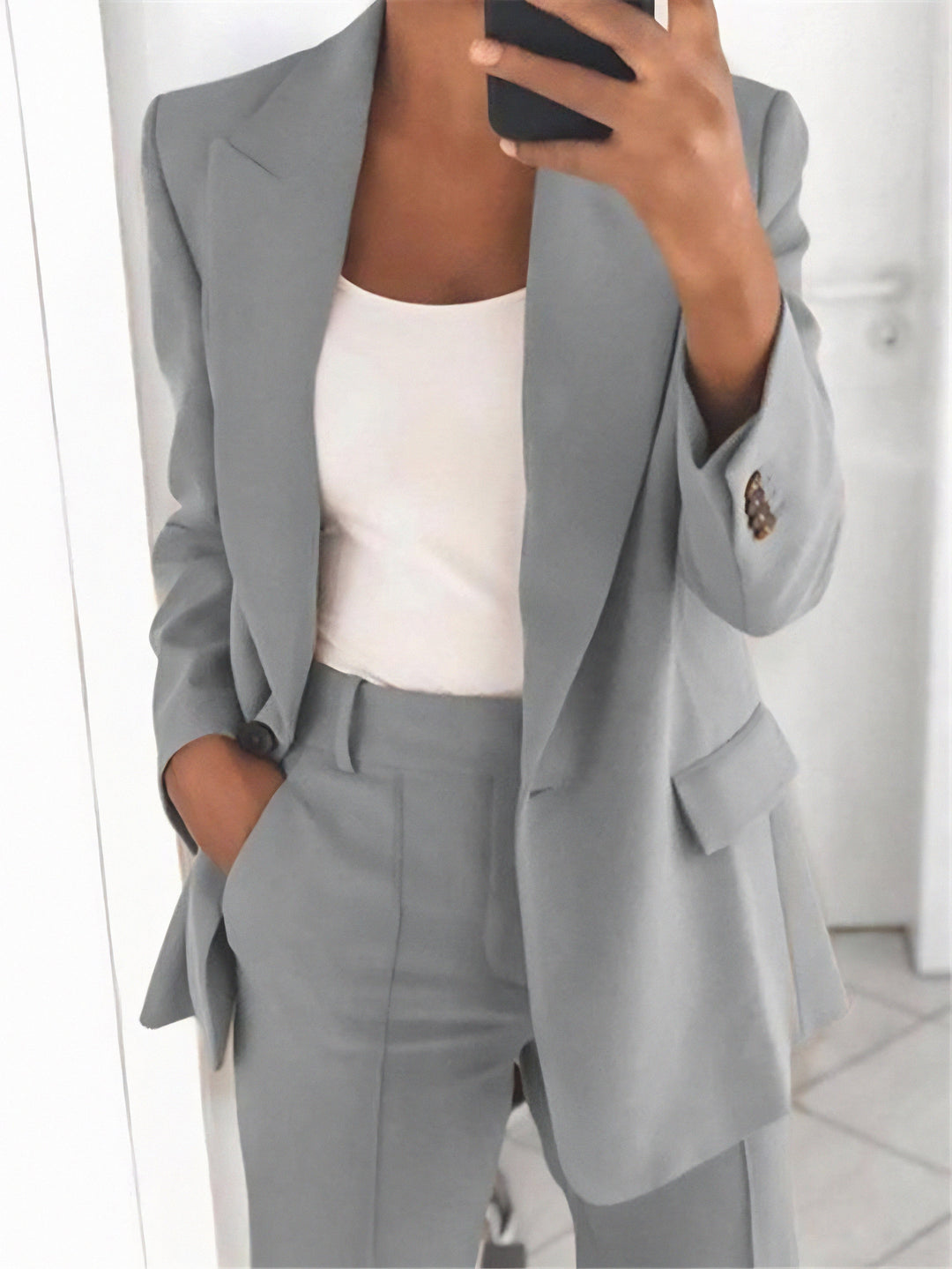 Relaxed-Fit Blazer and Trousers Suit in a Clean Cut