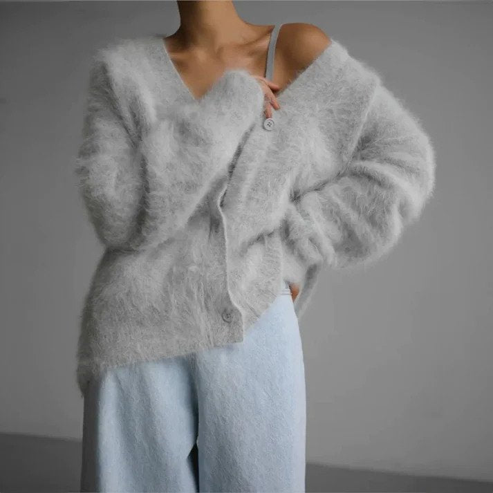 Chunky Knit Cardigan in a Relaxed Oversized Silhouette