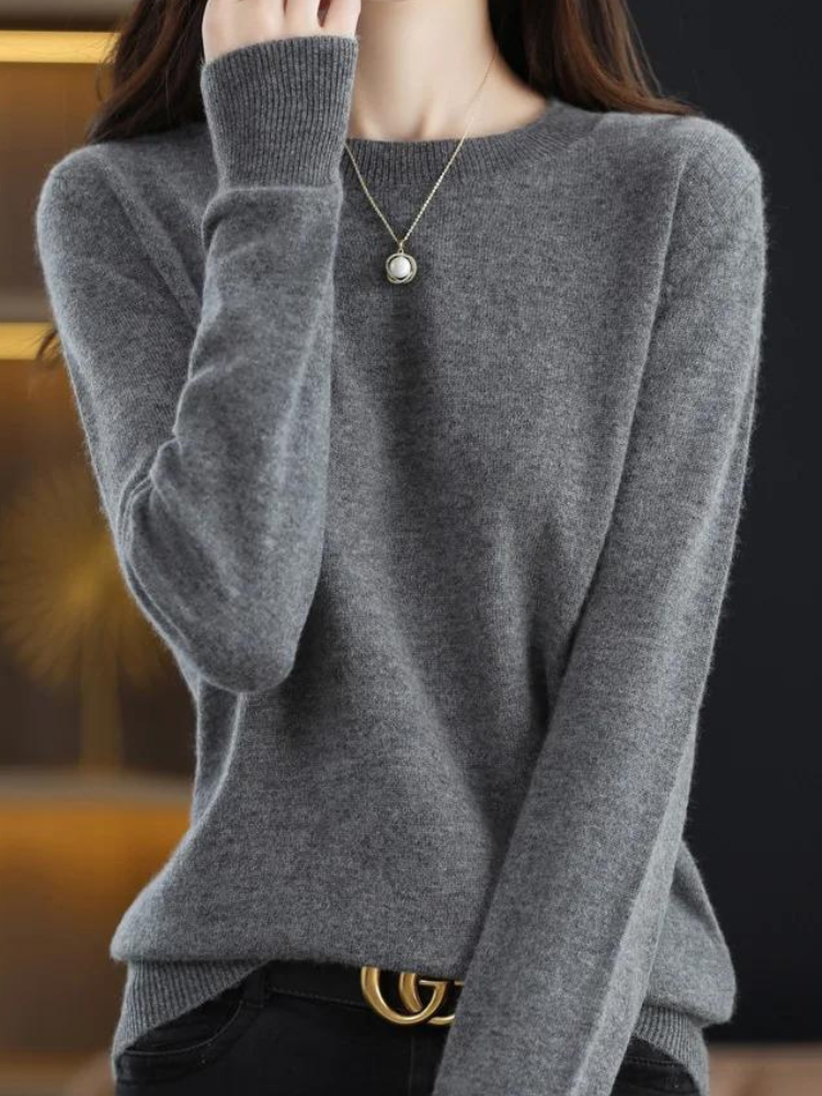 Cozy Long-Sleeve Wool Sweater for Ultimate Warmth