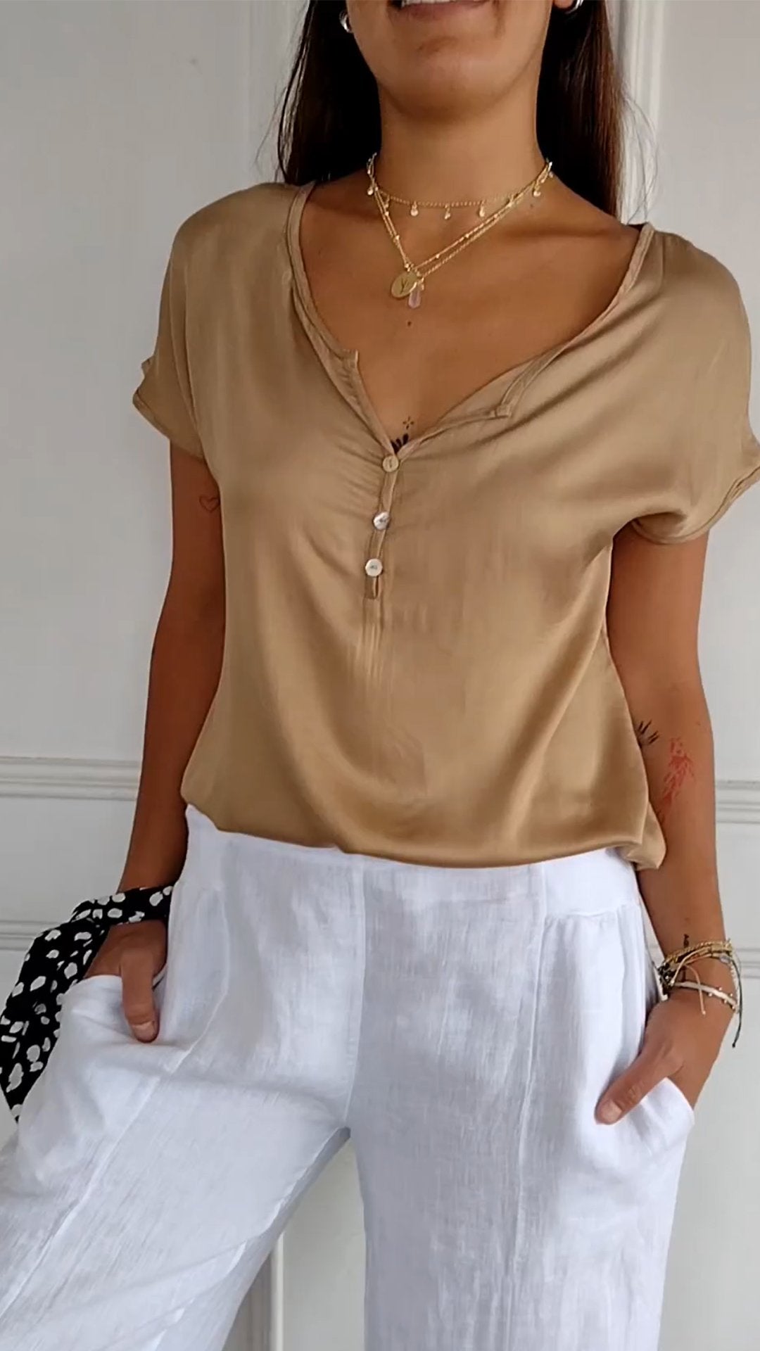 Loose-Fit V-Neck T-Shirt - Relaxed Everyday Style