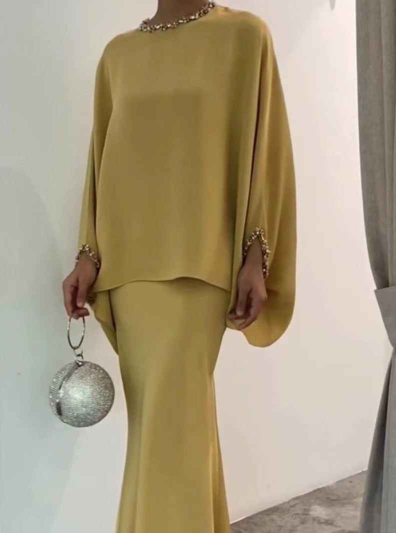 Pearl Print Midi Dress with Feminine Silhouette