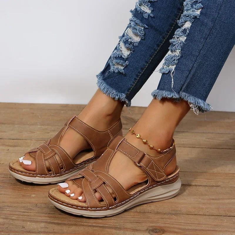 Cushioned Flat Sandals for Warm-Weather Days